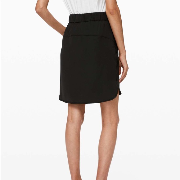 Lululemon on the fly skirt - Picture 5 of 7